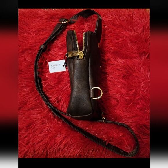 Sling Bag Crossbody Bag Gold Toned hardware - Picture 7 of 13